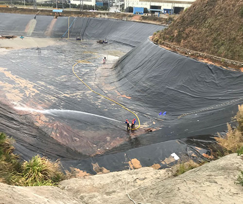 黄陂废水池清理