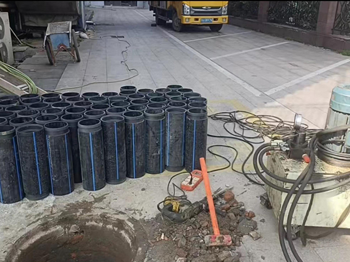 黄陂PE置换管厂家 DN315置换管 非开挖管短管置换